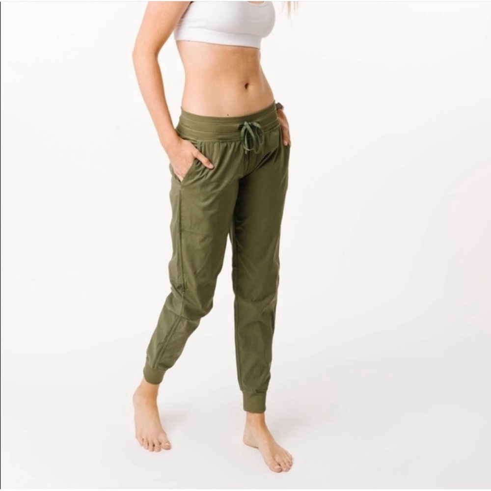 NWT Zyia Active Olive Trail Jogger Pants Size XL